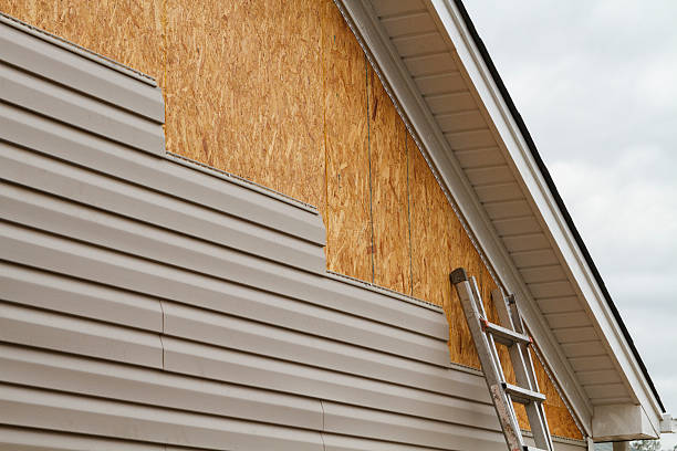 24/7 Emergency Storm Damage Siding Repair experts in Summit, IL